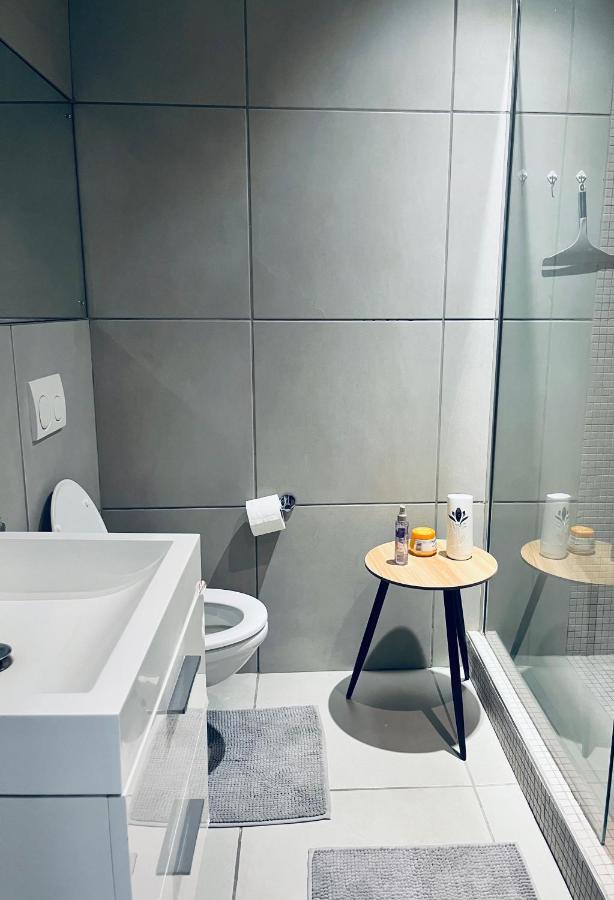 Modernluxe Apartment Виндхук Экстерьер фото